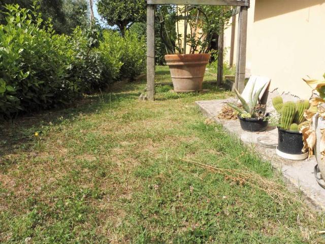 Rustico in vendita a Bastia, Empoli