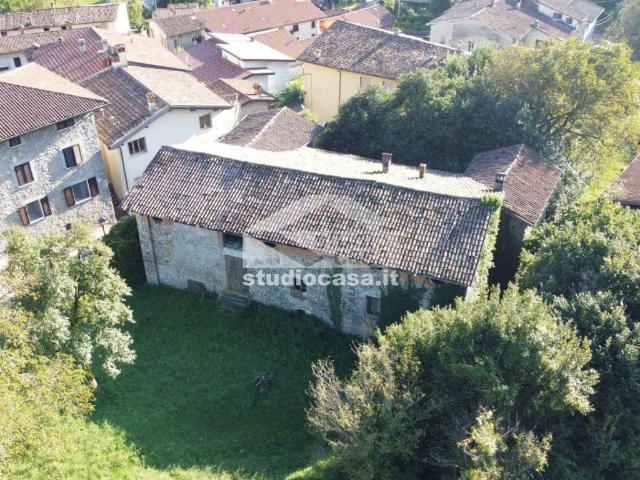 Rustico in vendita a Rova, Endine Gaiano