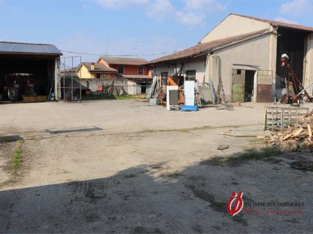 Rustico in vendita a Erbè, Veneto