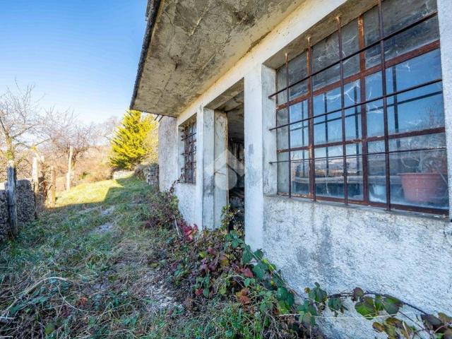 Rustico in vendita a Erbezzo, Veneto