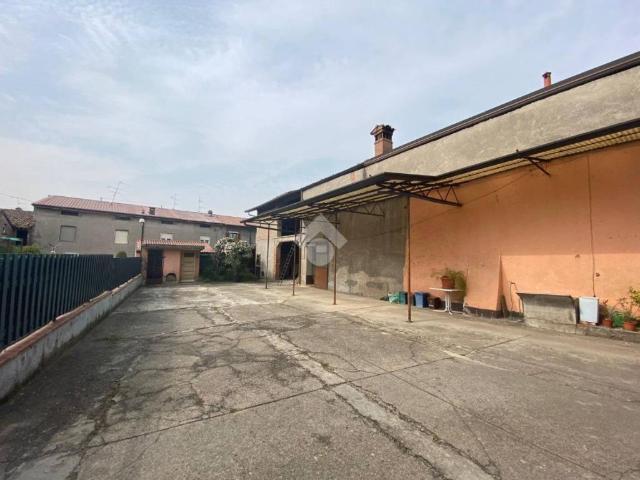 Rustico in vendita a Erbusco, Lombardia