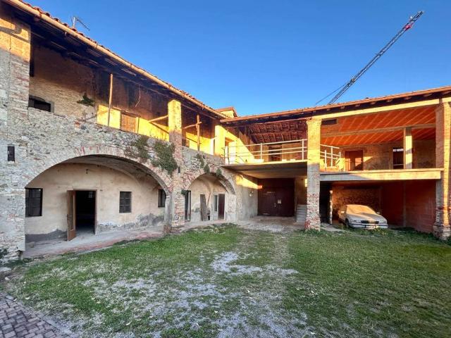 Rustico in vendita a Erbusco, Lombardia