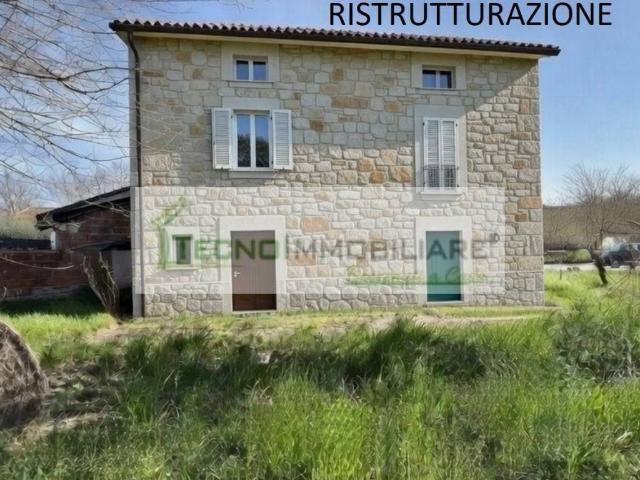 Rustico in vendita a Esperia, Lazio