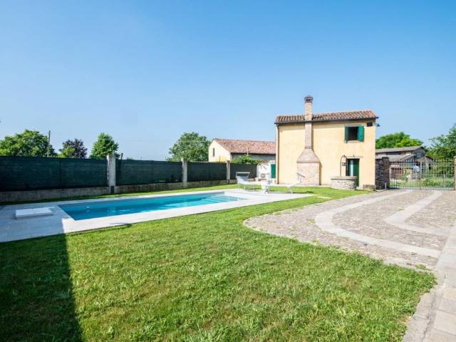 Rustico in vendita a Este, Veneto