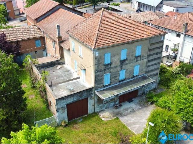 Rustico in vendita a Pianura Reggiana, Re