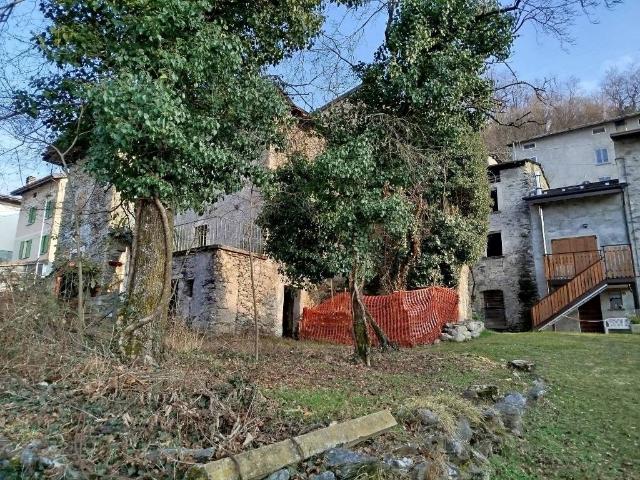 Rustico in vendita a Faedo, Lombardia