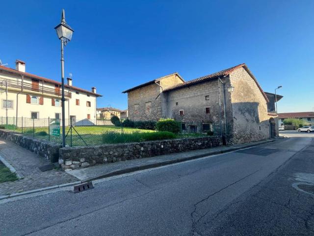 Rustico in vendita a Fagagna, Friuli-Venezia Giulia