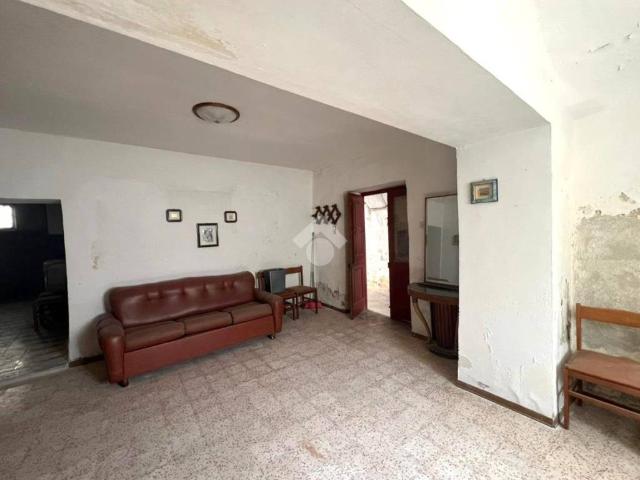 Rustico in vendita a Falciano Del Massico, Campania
