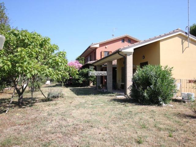 Rustico in vendita a Centro storico, Marche