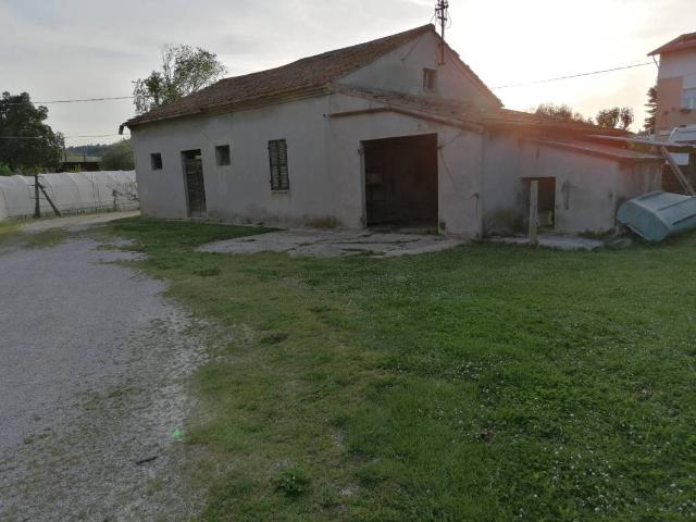 Rustico in vendita a Fano 2, Marche