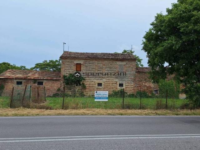 Rustico in vendita a Ponte Metauro, Marche