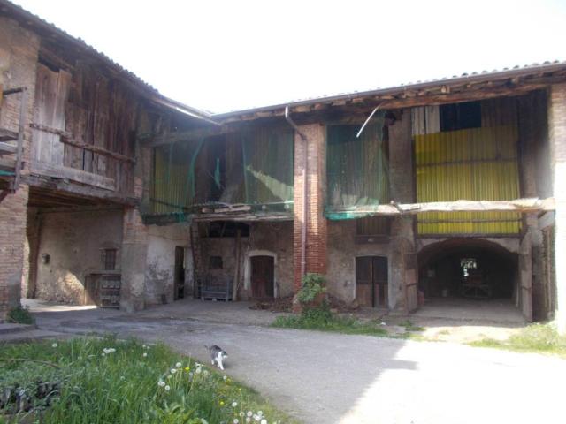 Rustico in vendita a Fara Gera D'adda, Lombardia