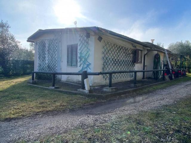 Rustico in vendita a Fara Sabina, Lazio