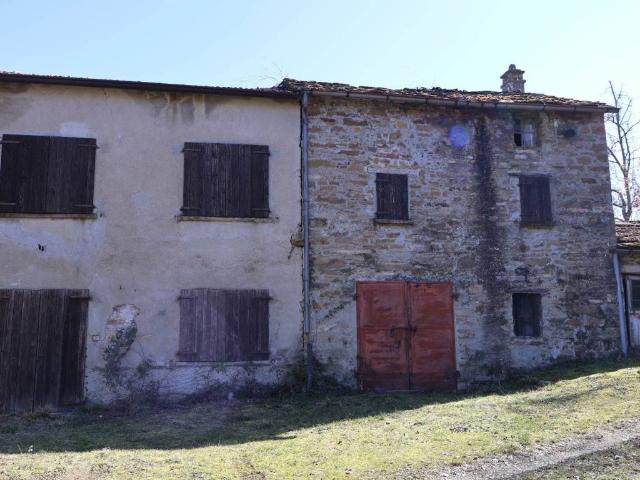 Rustico in vendita a Farini D'olmo, Reggio Emilia