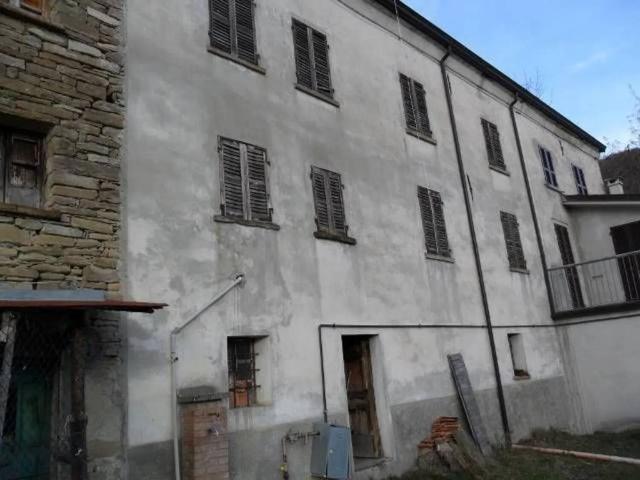 Rustico in vendita a Farini D'olmo, Reggio Emilia