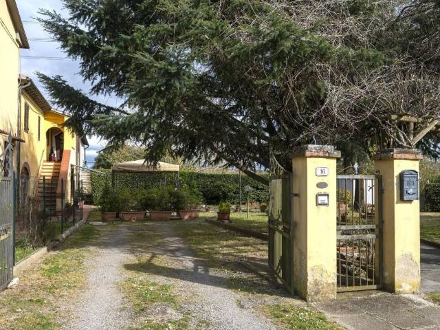 Rustico in vendita a Zona Commerciale Valtriano, Fauglia