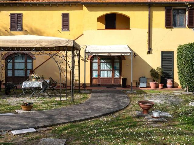 Rustico in vendita a Zona Commerciale Valtriano, Fauglia