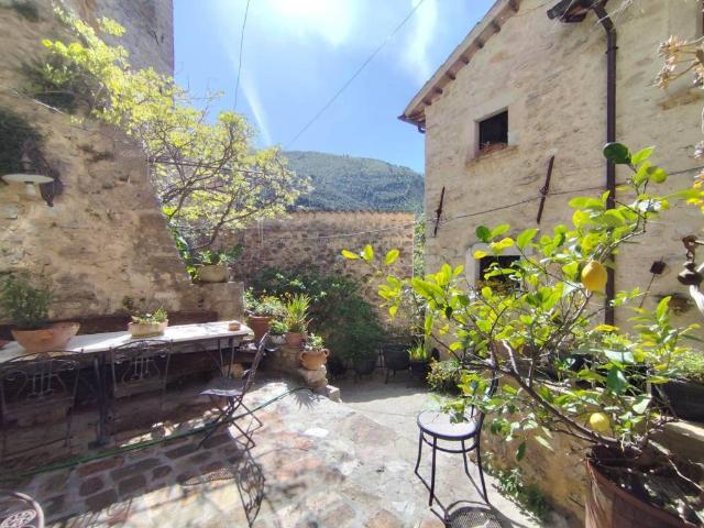 Rustico in vendita a Precetto, Ferentillo