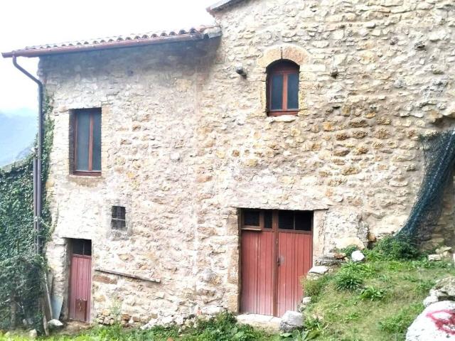 Rustico in vendita a Ferentillo, Umbria