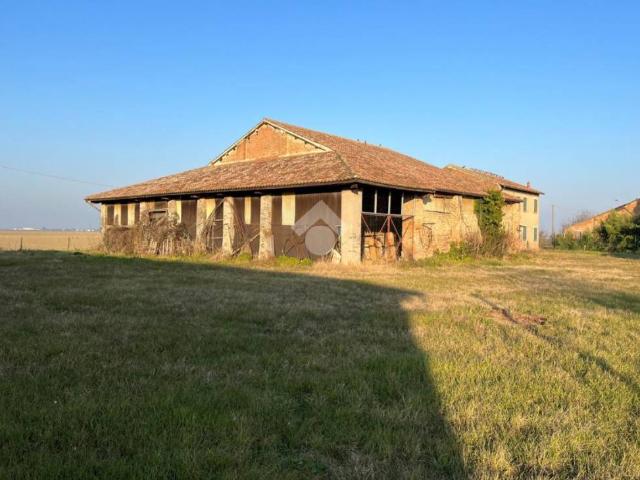 Rustico in vendita a Ferrara, Reggio Emilia
