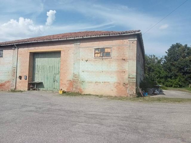 Rustico in vendita a Ferrara, Reggio Emilia
