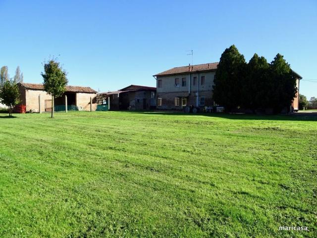Rustico in vendita a Ferrara, Reggio Emilia