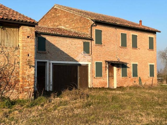 Rustico in vendita a Ferrara, Reggio Emilia