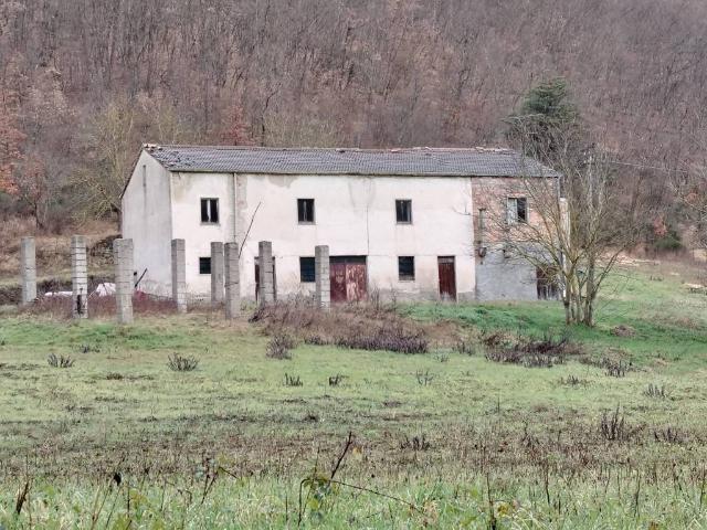 Rustico in vendita a Ferrazzano, Molise