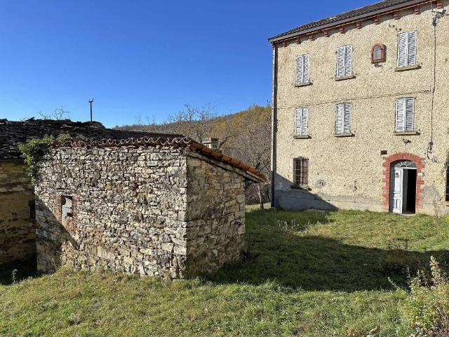Rustico in vendita a Ferriere, Reggio Emilia