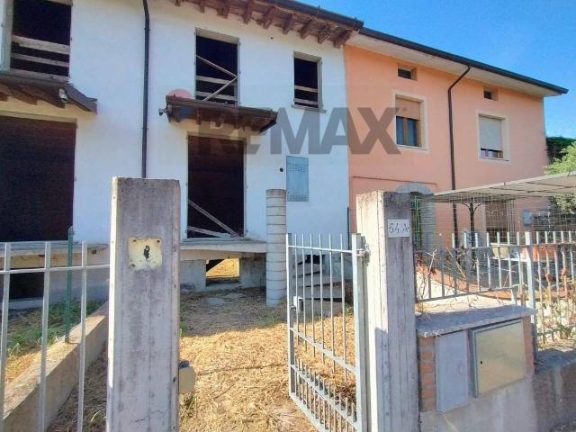 Rustico in vendita a Fiesse, Lombardia