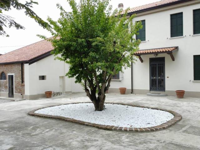 Rustico in vendita a Fiesso Umbertiano, Veneto