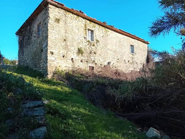 Rustico in vendita a Unione di comuni Montana Lunigiana, Filattiera