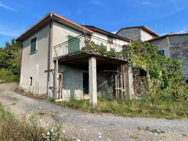 Rustico in vendita a Unione di comuni Montana Lunigiana, Filattiera