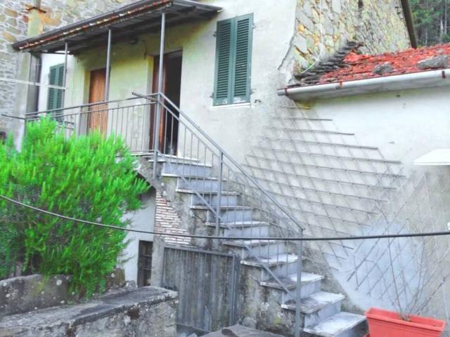 Rustico in vendita a Unione di comuni Montana Lunigiana, Filattiera