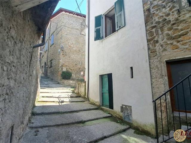 Rustico in vendita a Unione di comuni Montana Lunigiana, Filattiera