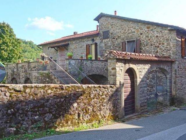 Rustico in vendita a Unione di comuni Montana Lunigiana, Filattiera