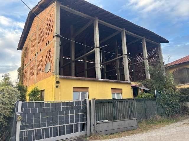 Rustico in vendita a Fino Mornasco, Lombardia