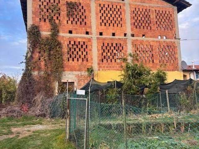 Rustico in vendita a Fino Mornasco, Lombardia