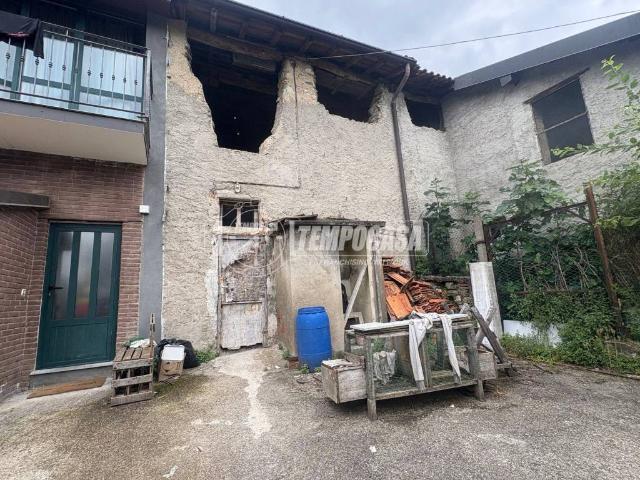 Rustico in vendita a Costa, Fino Mornasco