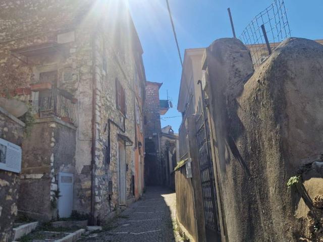 Rustico in vendita a Fiuggi, Lazio