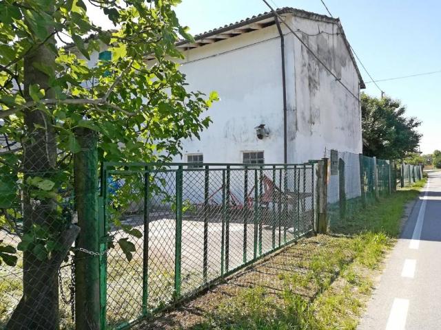 Rustico in vendita a Chions, Friuli-Venezia Giulia