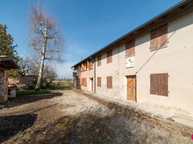 Rustico in vendita a Cimpello / Çumpiel, Fiume Veneto