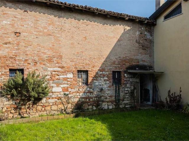 Rustico in vendita a Onzato di Flero, Flero