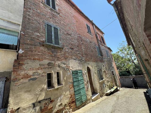 Rustico in vendita a Foiano Della Chiana, Toscana