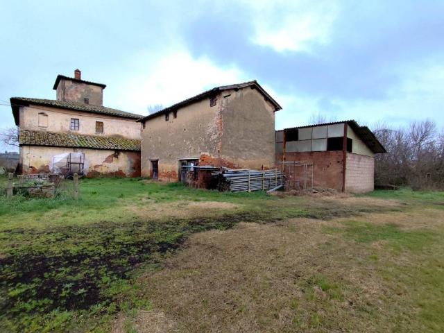 Rustico in vendita a Foiano Della Chiana, Toscana