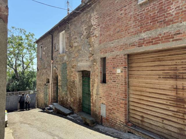 Rustico in vendita a Foiano Della Chiana, Toscana