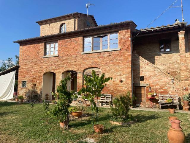 Rustico in vendita a Foiano Della Chiana, Toscana