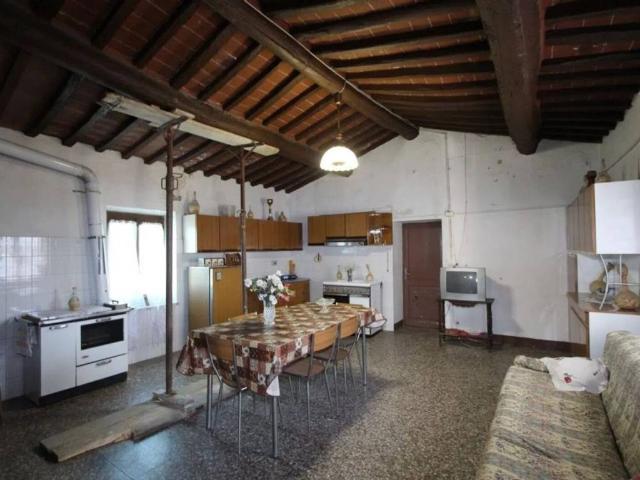 Rustico in vendita a Foiano Della Chiana, Toscana