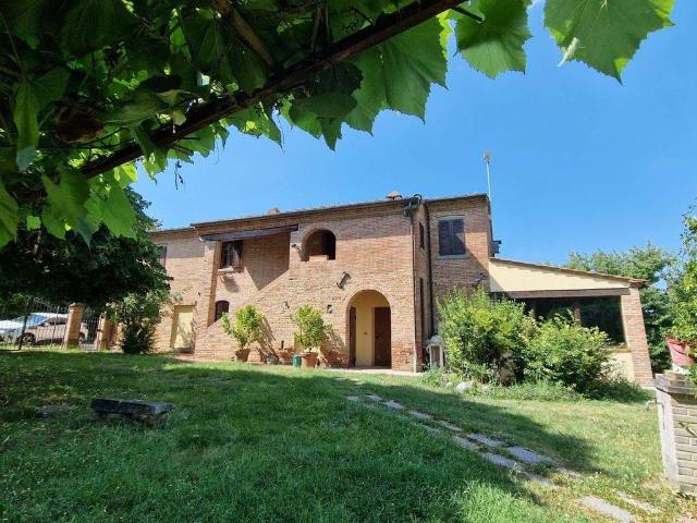 Rustico in vendita a Foiano della Chiana, Arezzo