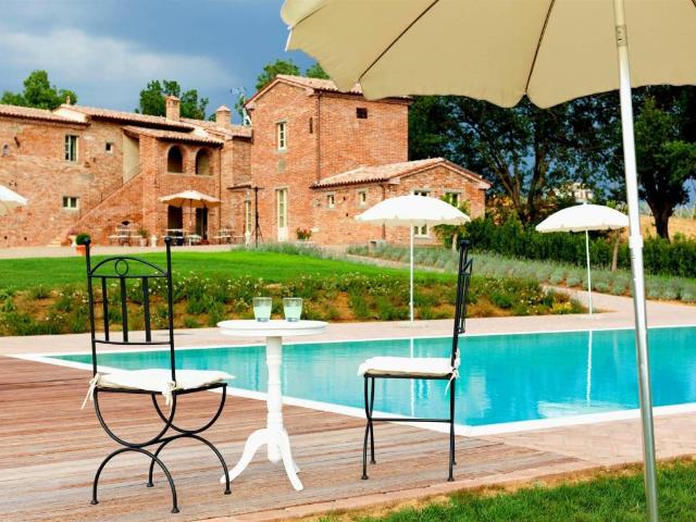Rustico in vendita a Foiano Della Chiana, Toscana